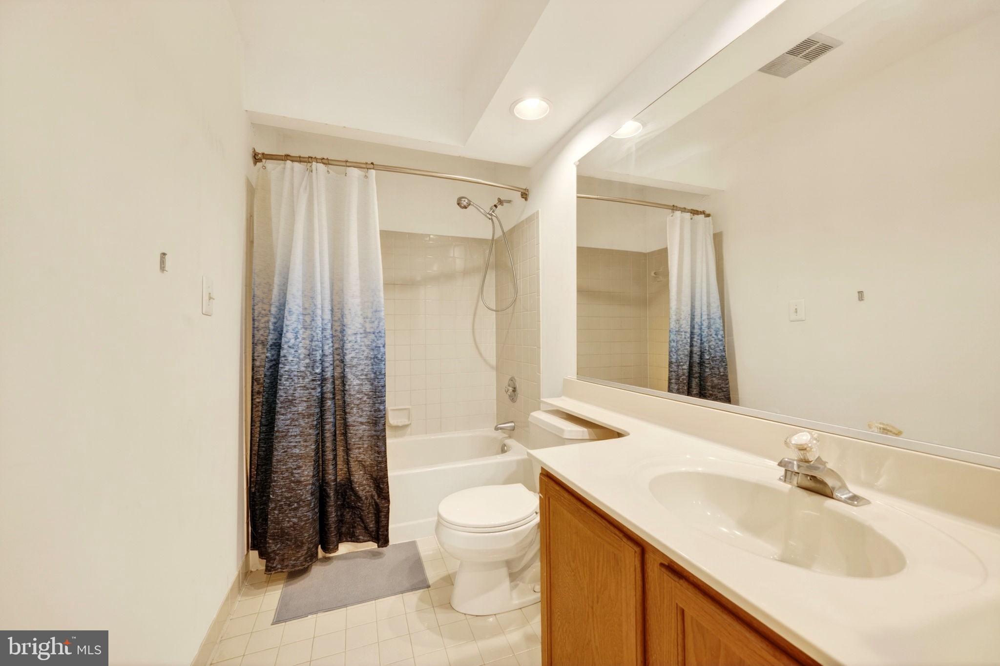 OVERVIEW MANOR - Residential