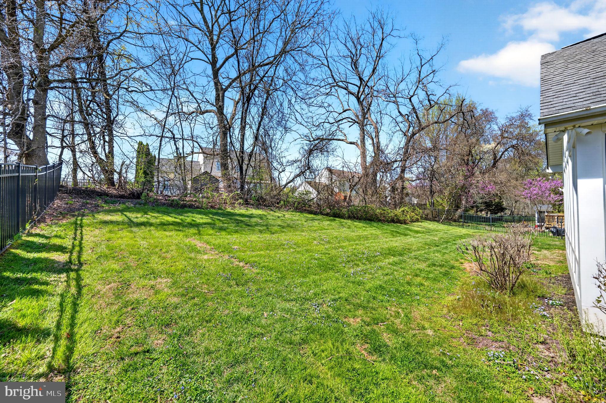 OVERVIEW MANOR - Residential