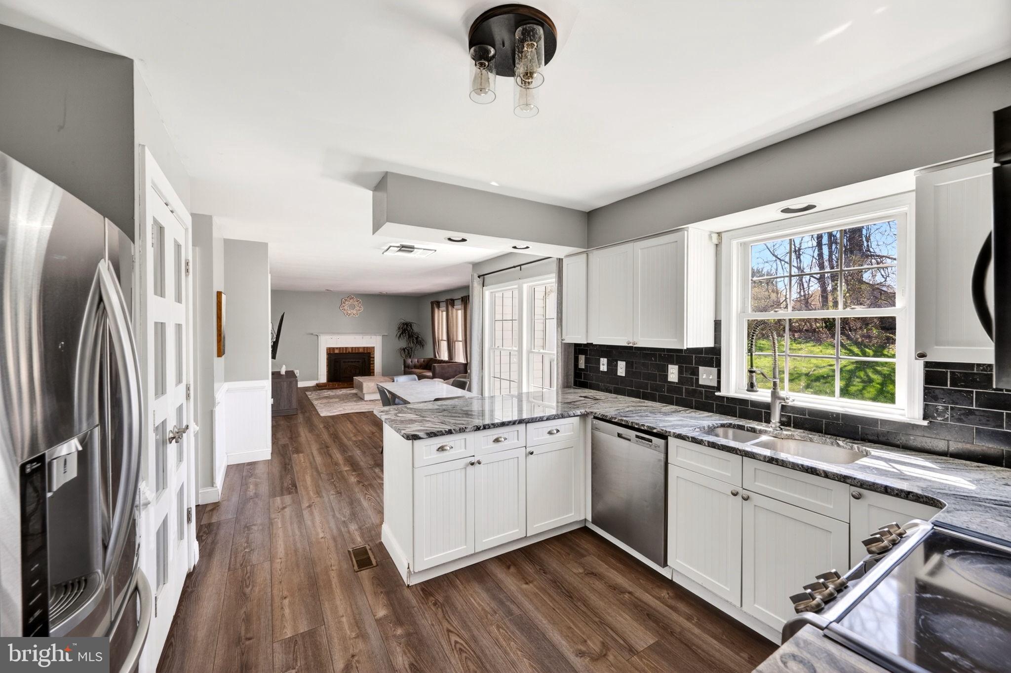 OVERVIEW MANOR - Residential