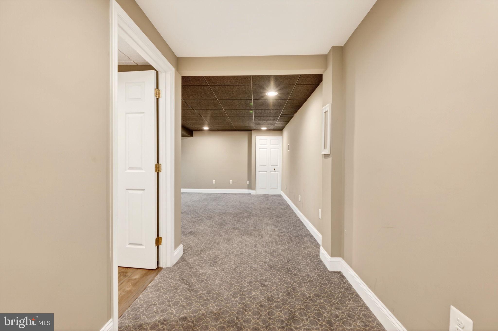 OVERVIEW MANOR - Residential