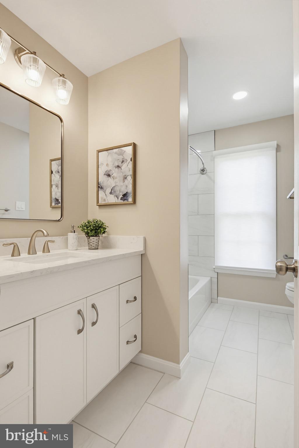 VILLAGE OF RIVER HILL - Residential