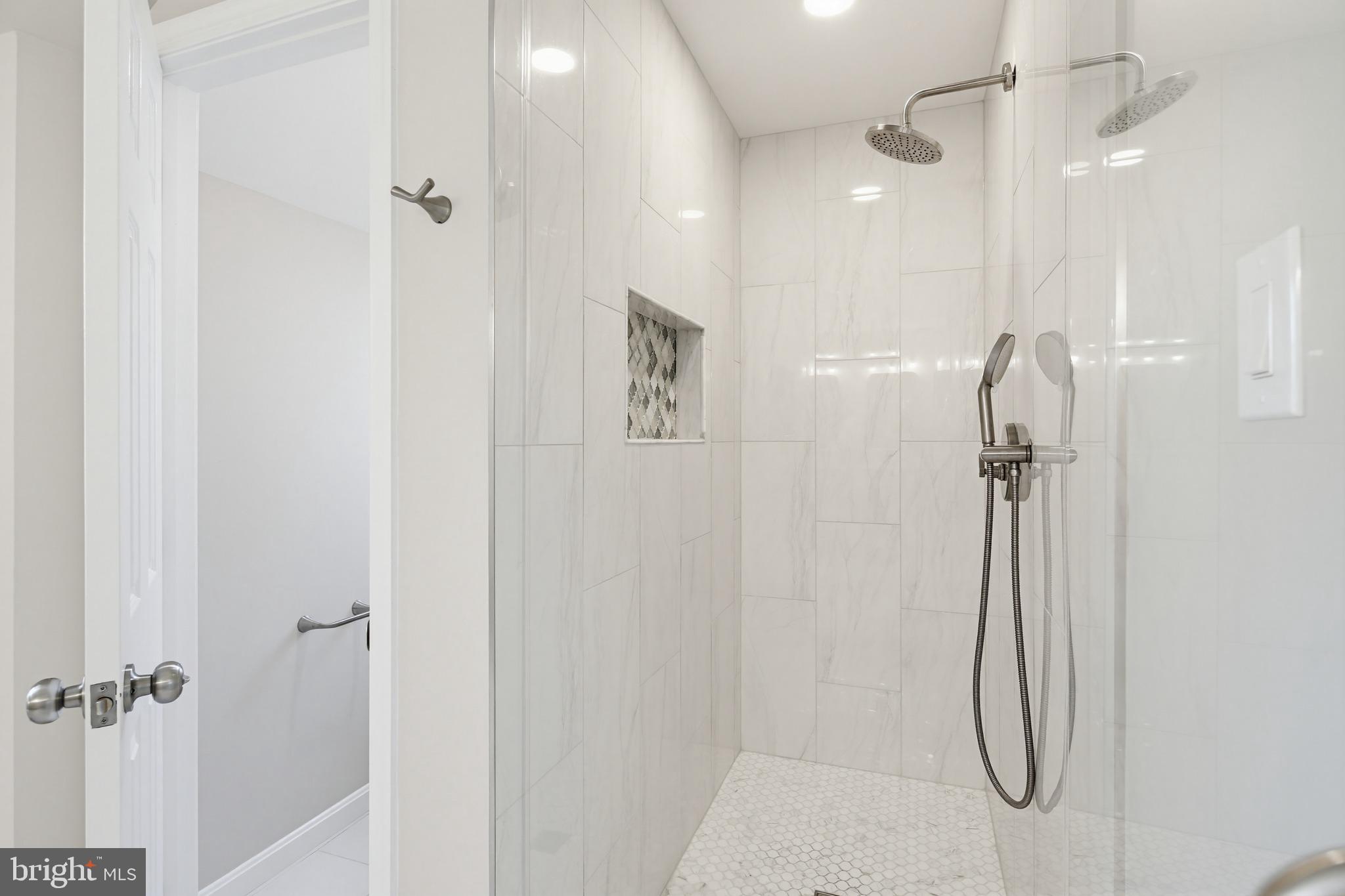 VILLAGE OF RIVER HILL - Residential