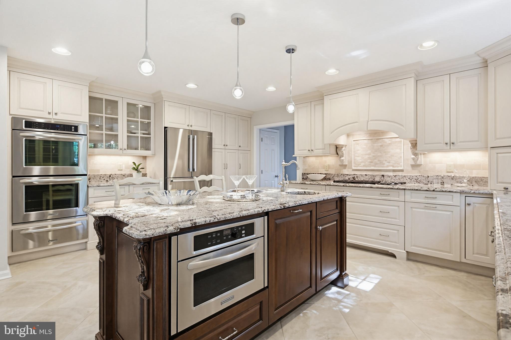 VILLAGE OF RIVER HILL - Residential