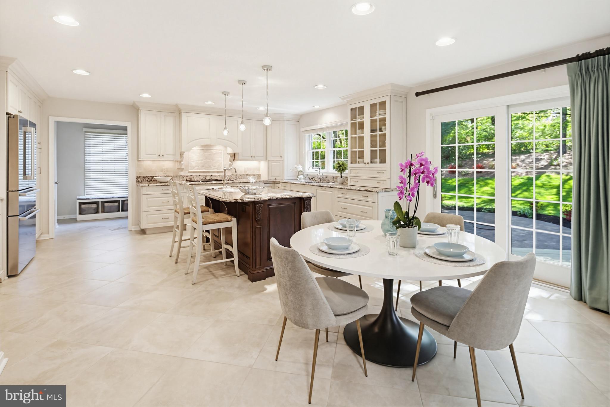 VILLAGE OF RIVER HILL - Residential