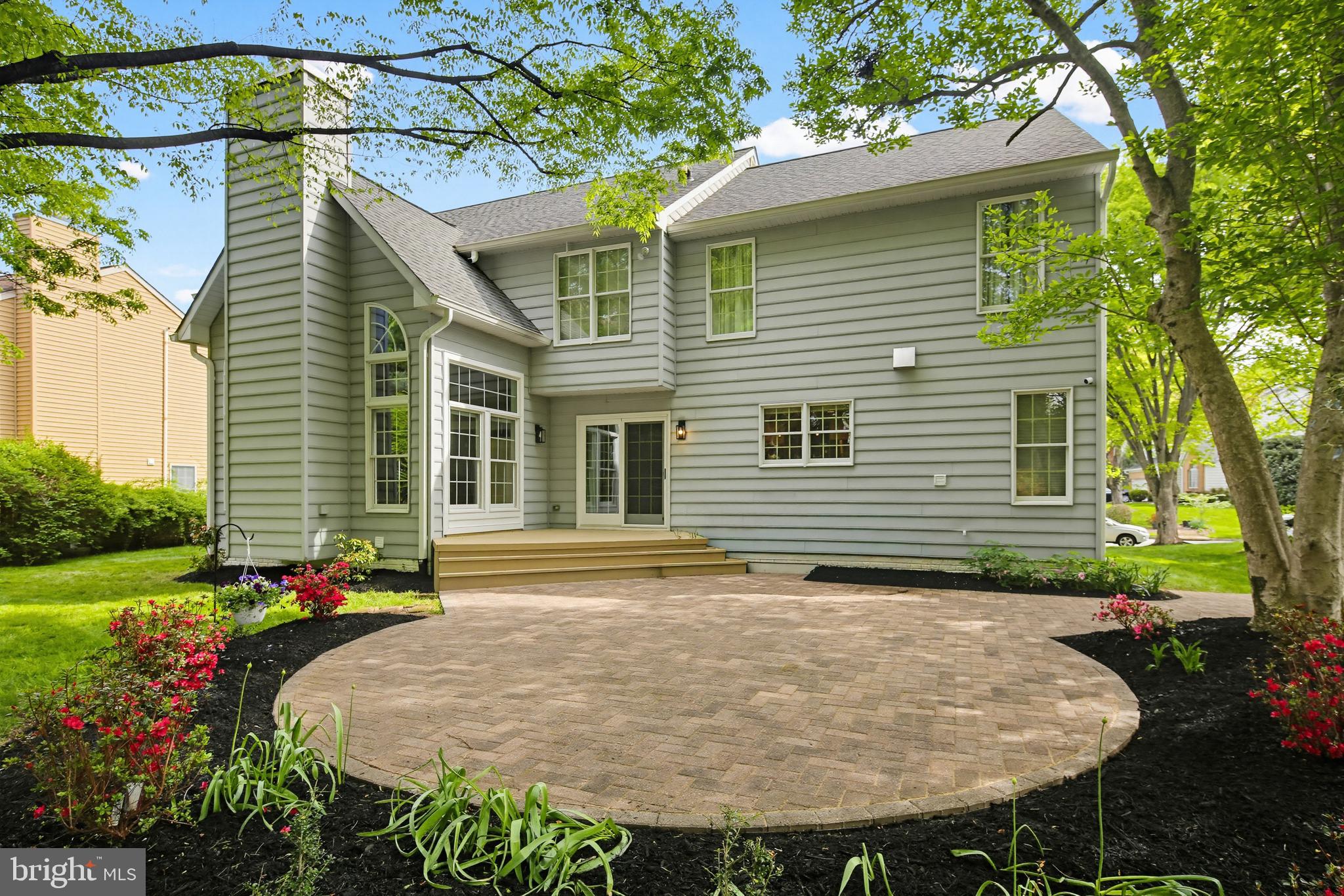 VILLAGE OF RIVER HILL - Residential