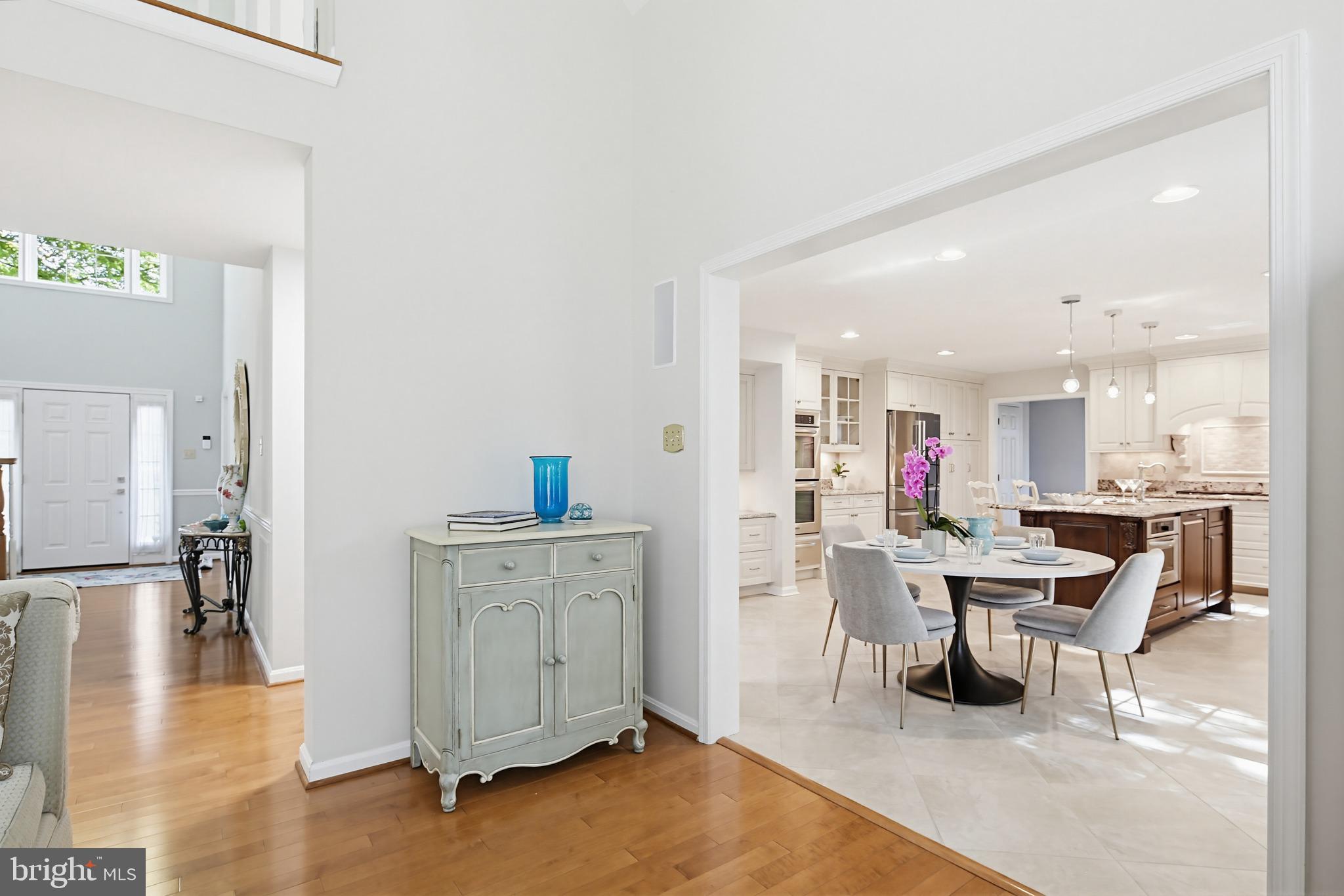 VILLAGE OF RIVER HILL - Residential