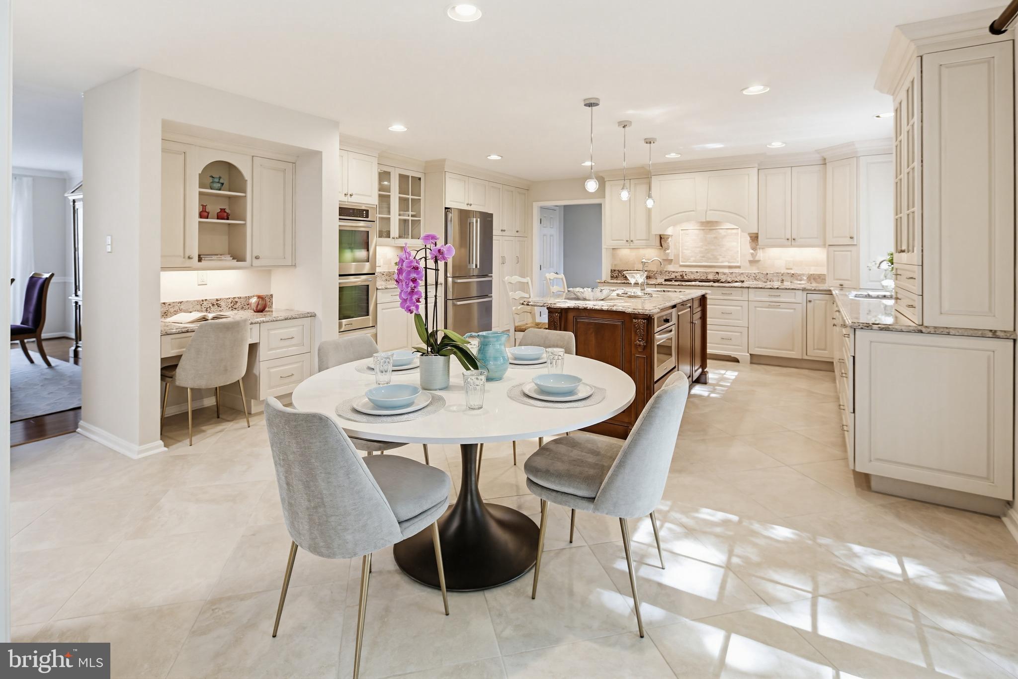 VILLAGE OF RIVER HILL - Residential