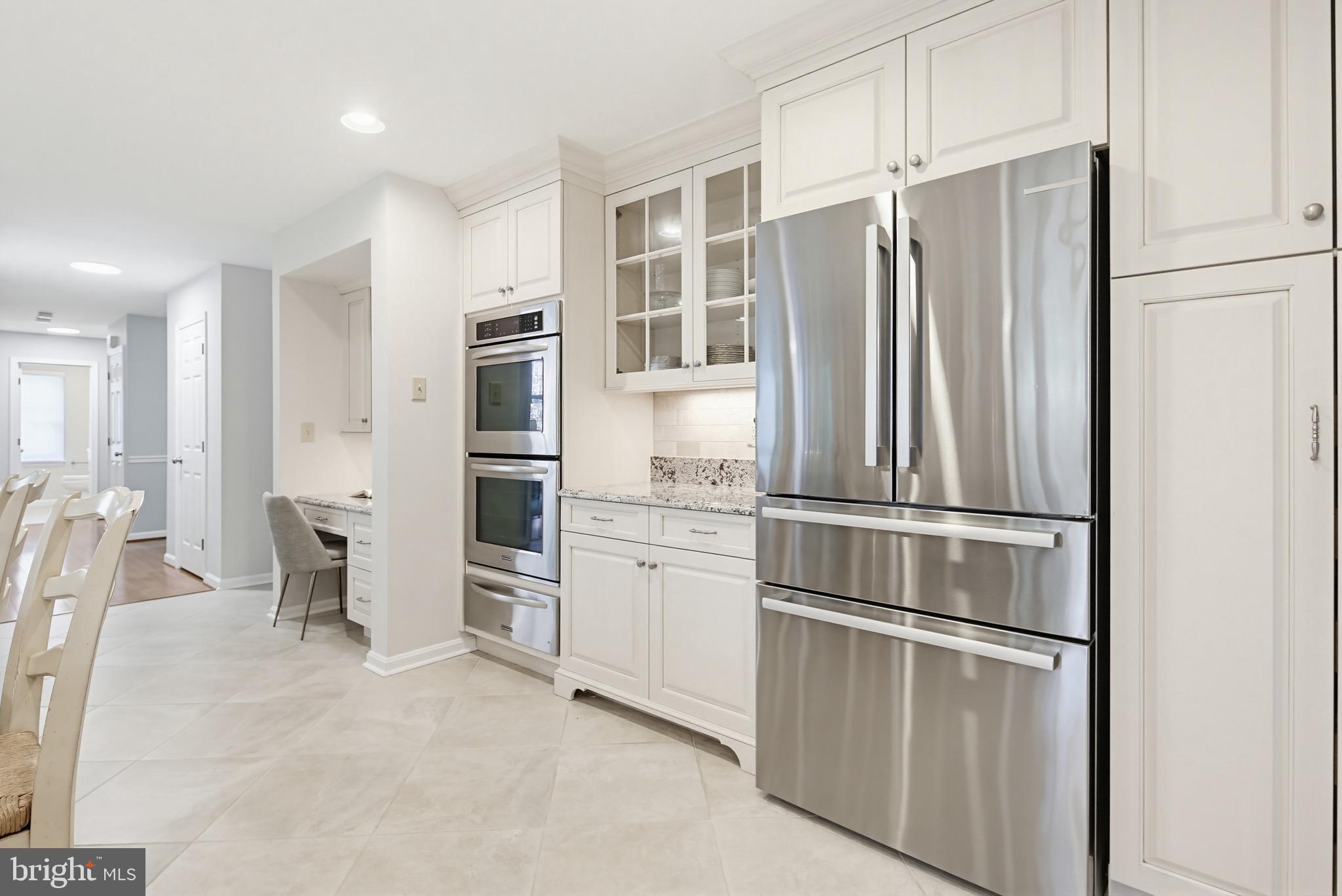 VILLAGE OF RIVER HILL - Residential