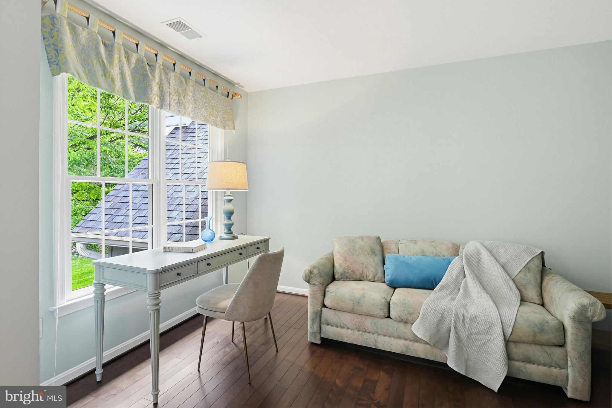 VILLAGE OF RIVER HILL - Residential