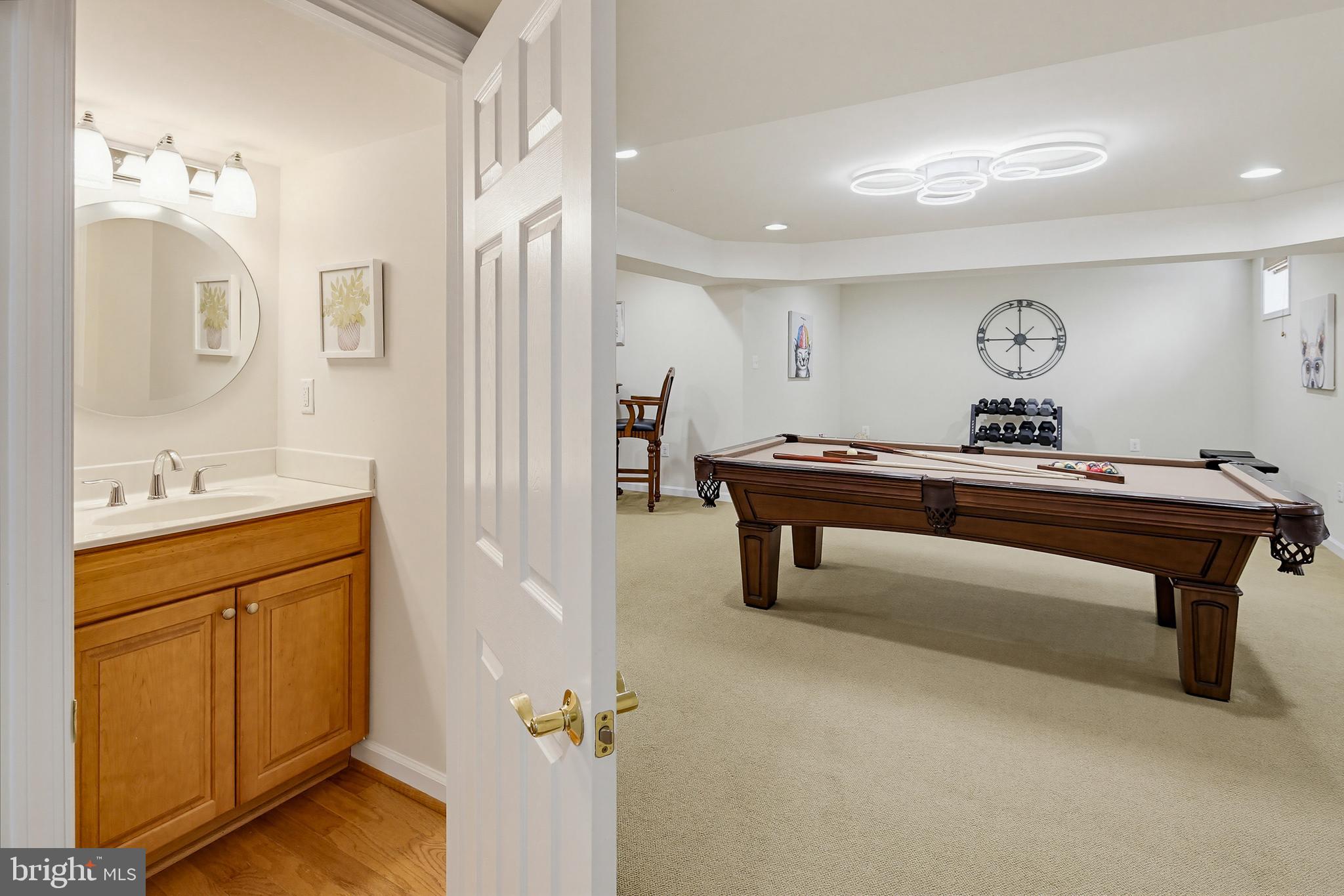 VILLAGE OF RIVER HILL - Residential