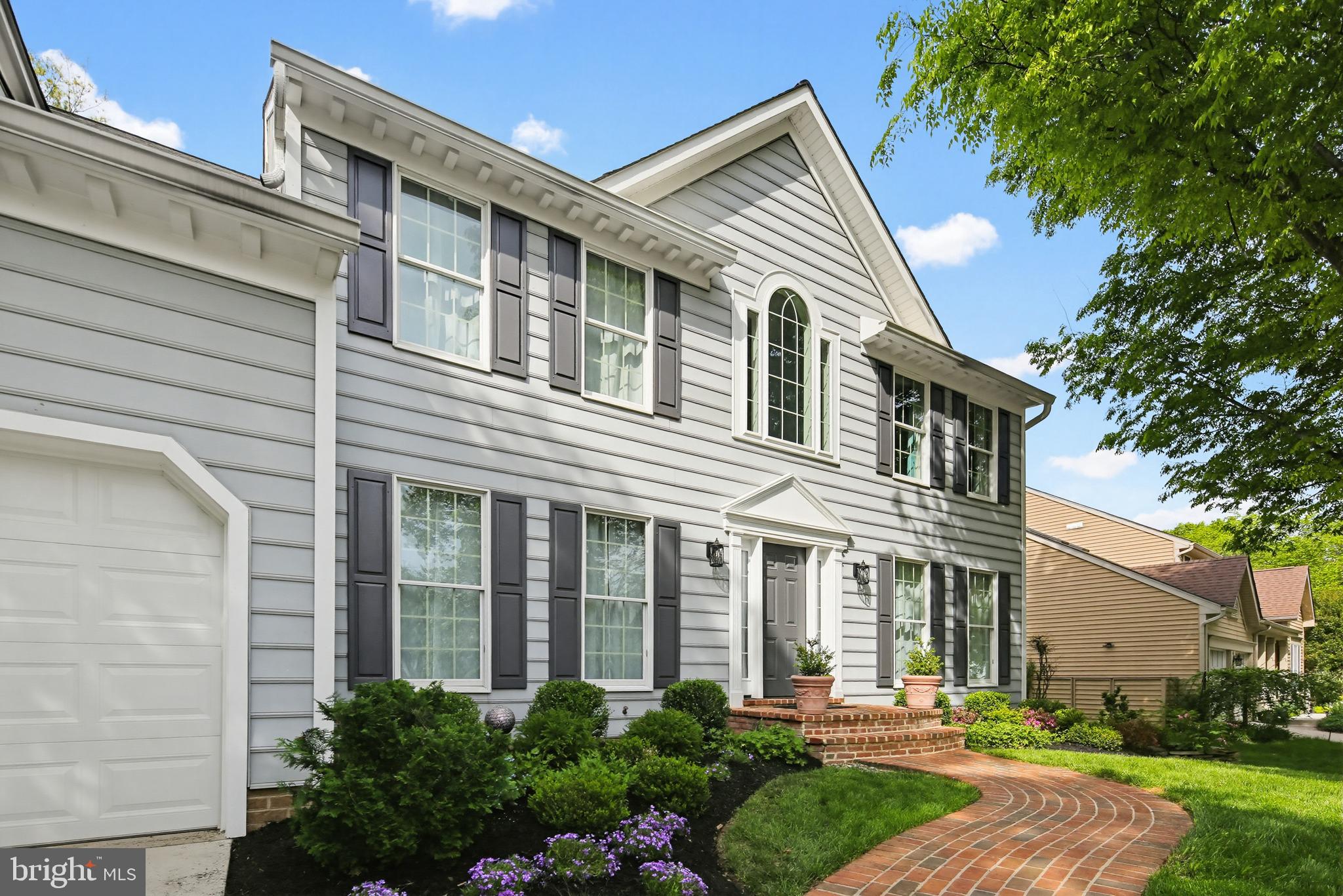 VILLAGE OF RIVER HILL - Residential