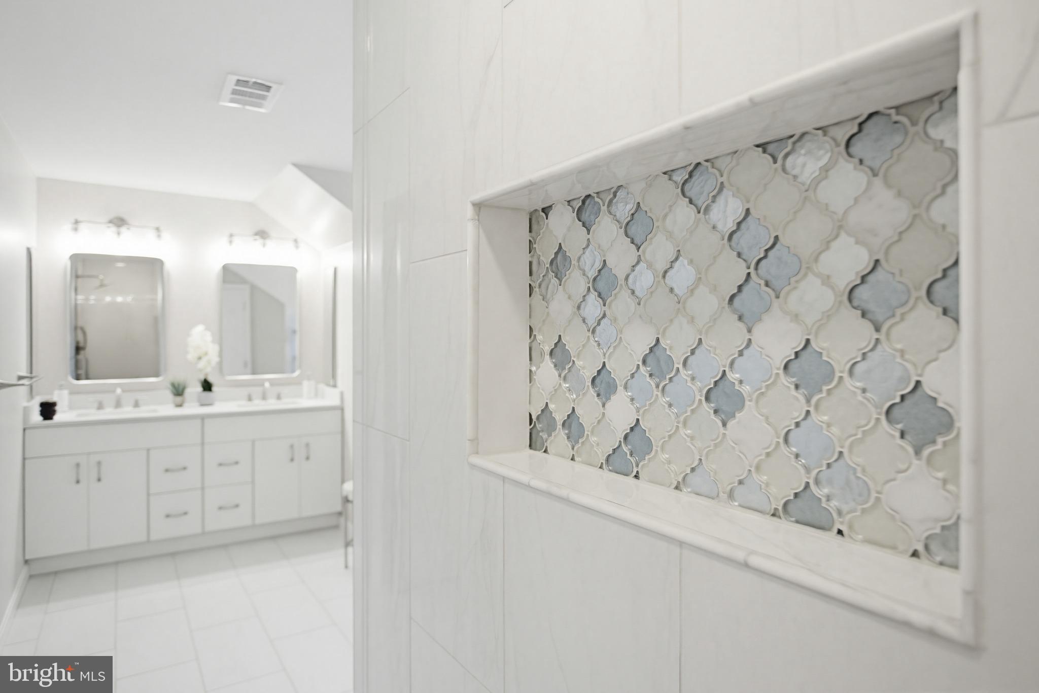 VILLAGE OF RIVER HILL - Residential