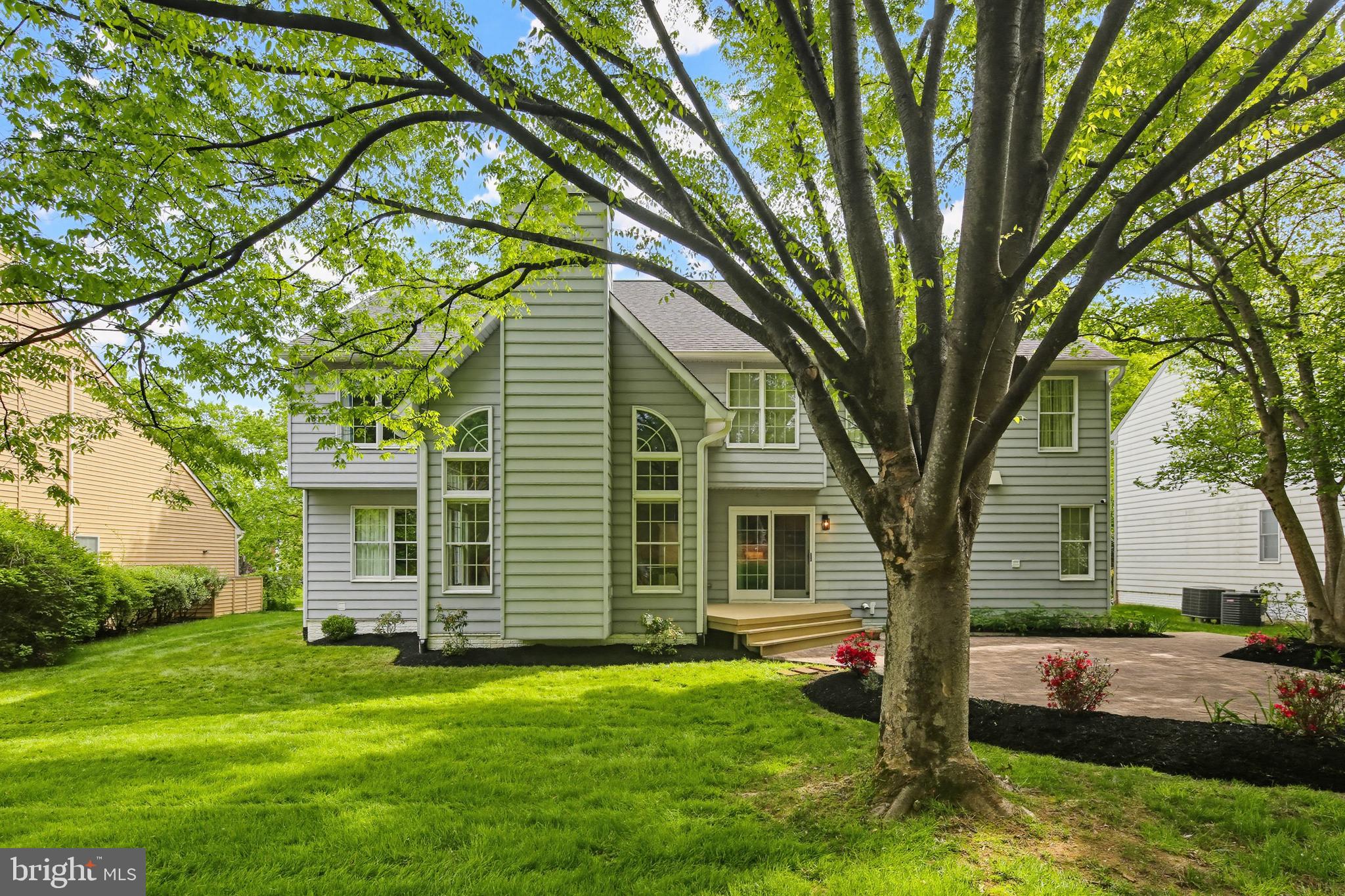 VILLAGE OF RIVER HILL - Residential