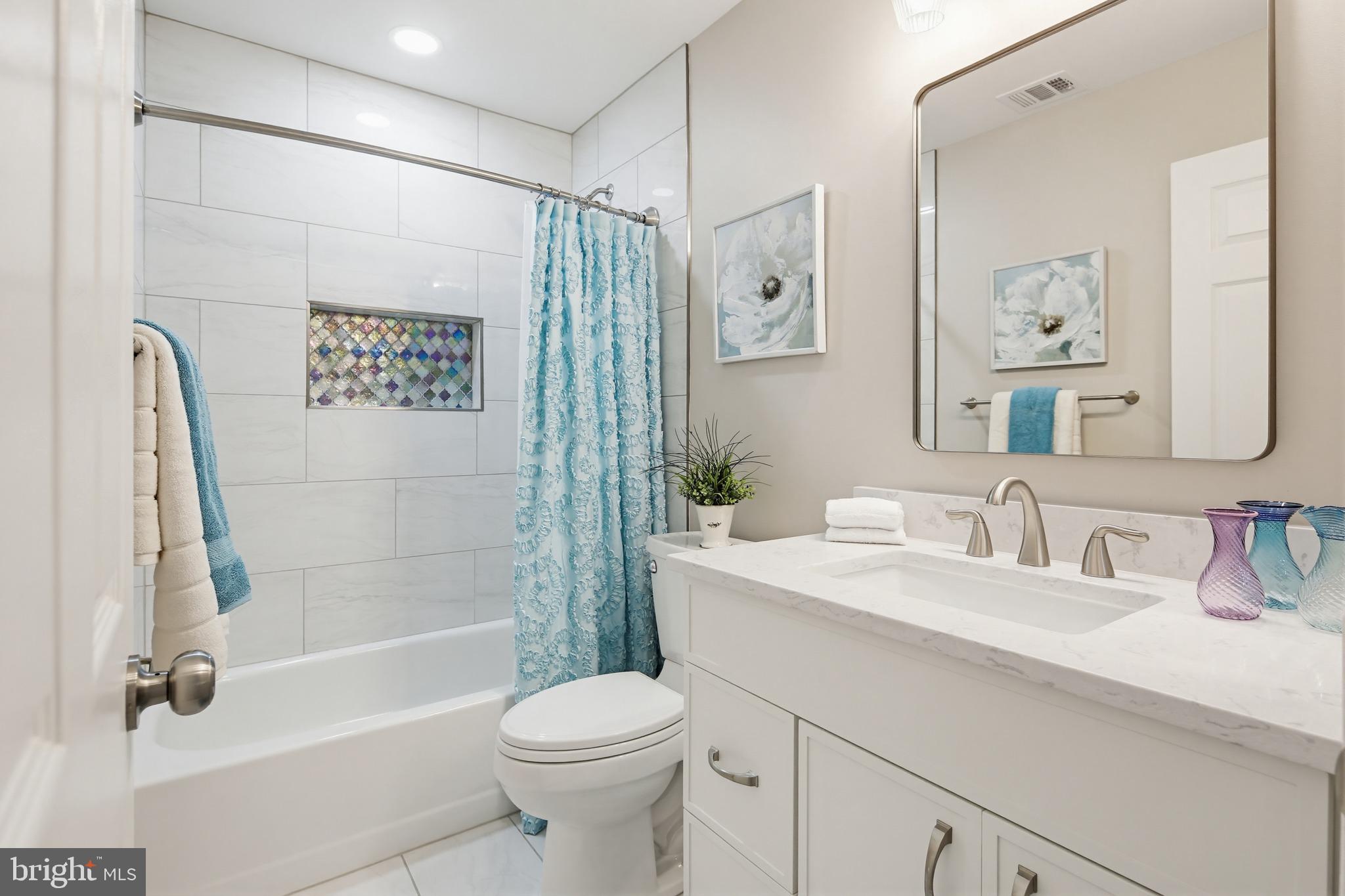 VILLAGE OF RIVER HILL - Residential