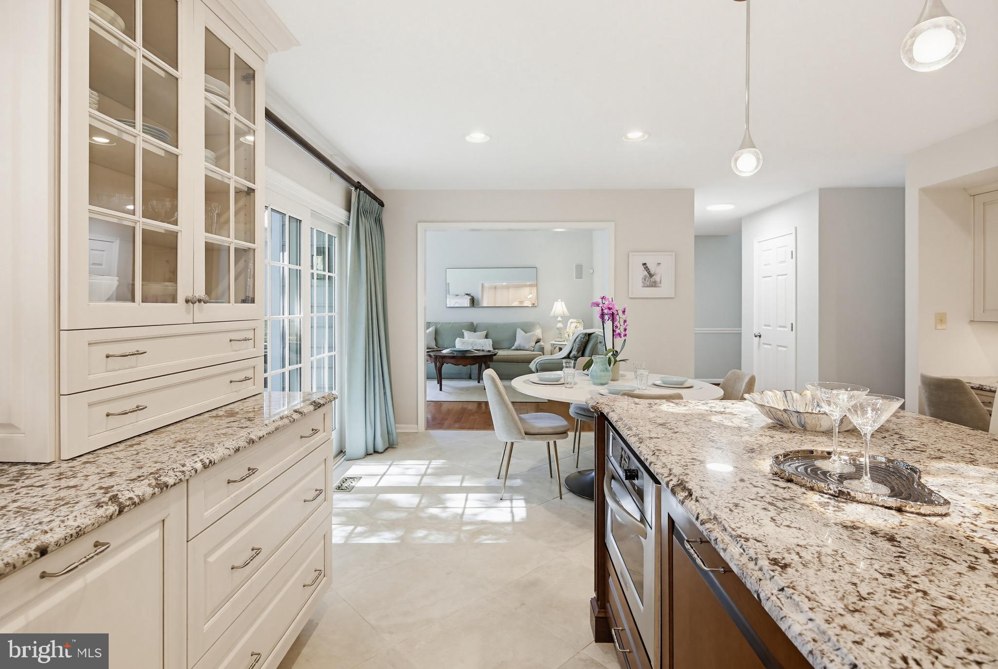 VILLAGE OF RIVER HILL - Residential