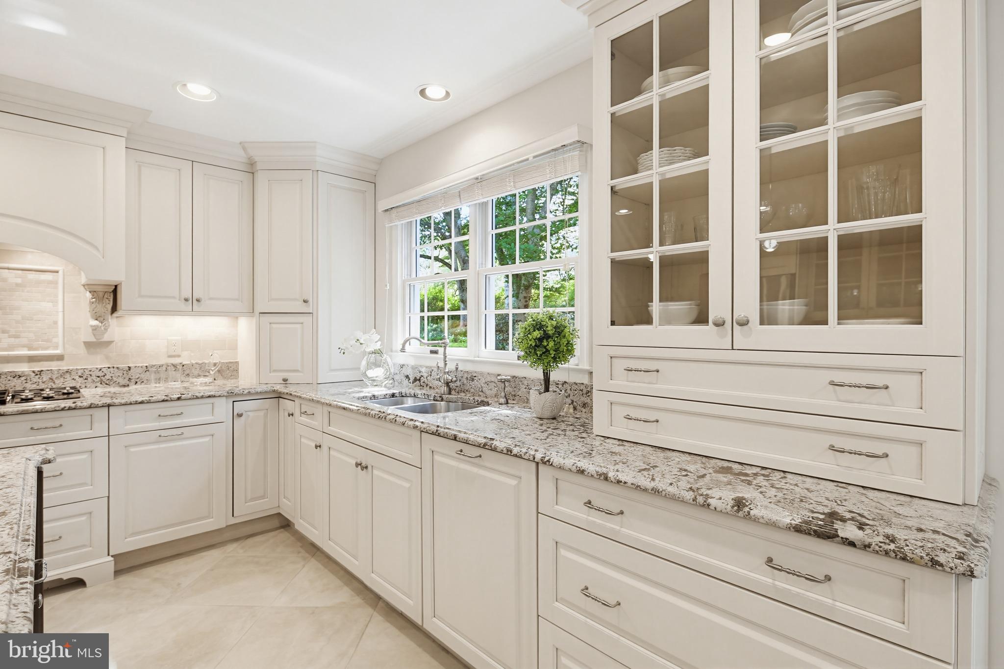 VILLAGE OF RIVER HILL - Residential