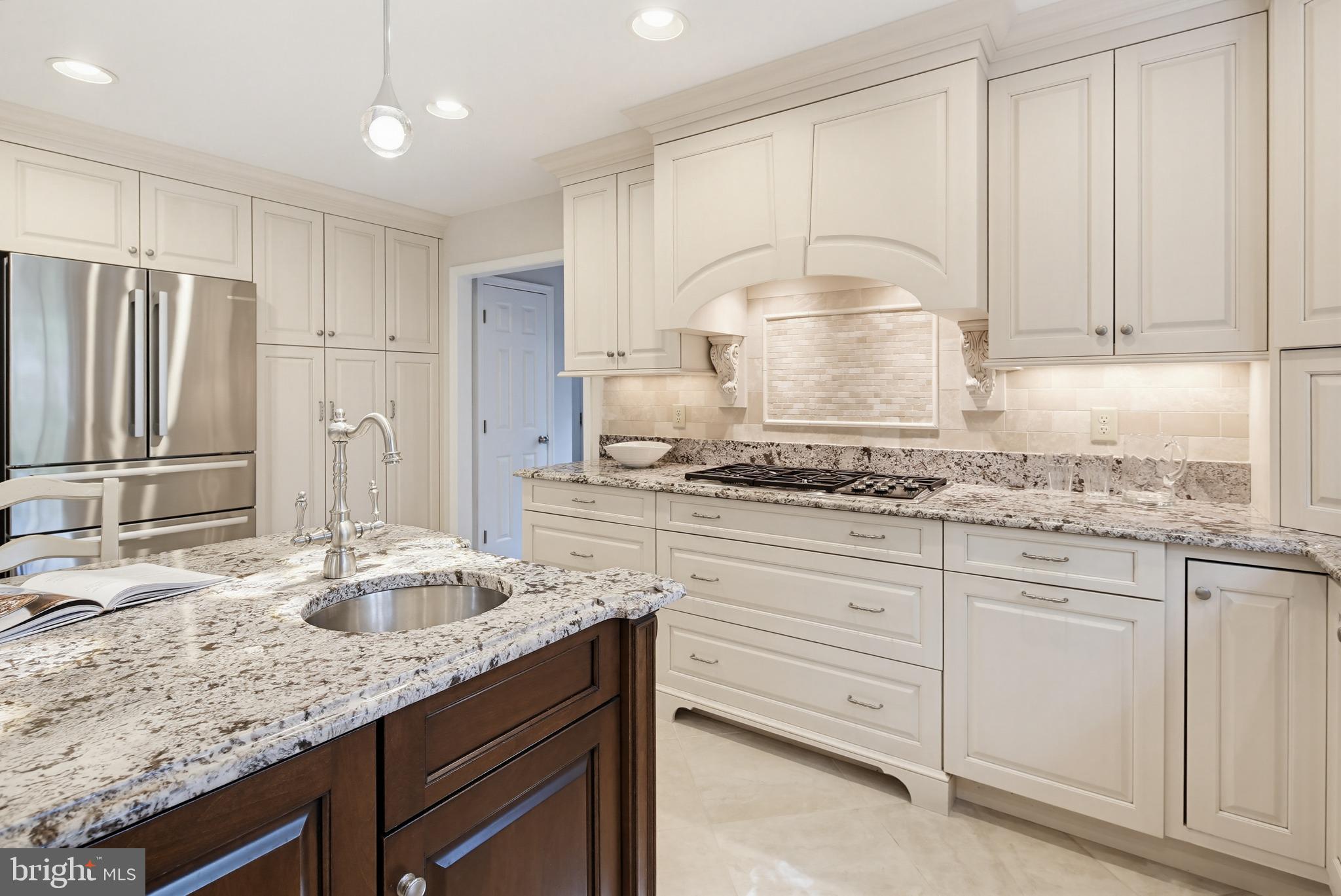 VILLAGE OF RIVER HILL - Residential