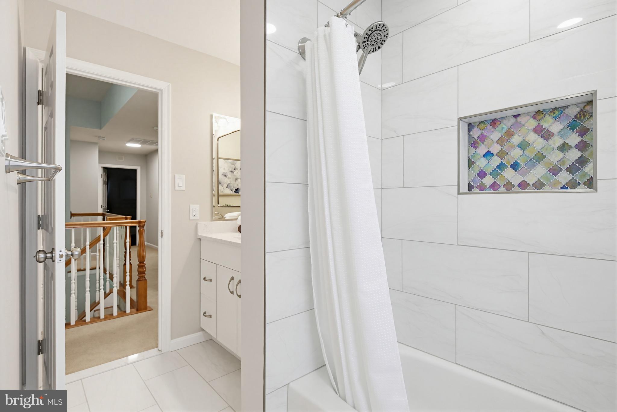 VILLAGE OF RIVER HILL - Residential