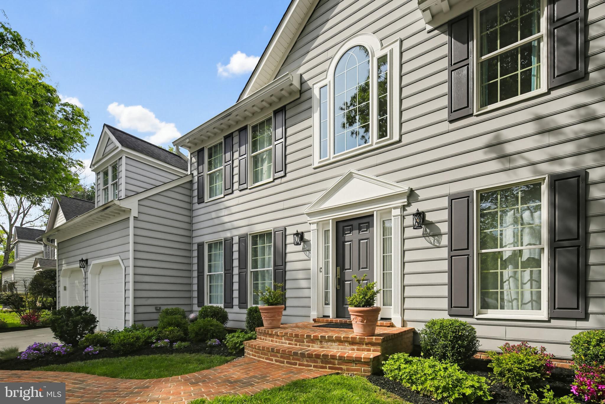 VILLAGE OF RIVER HILL - Residential