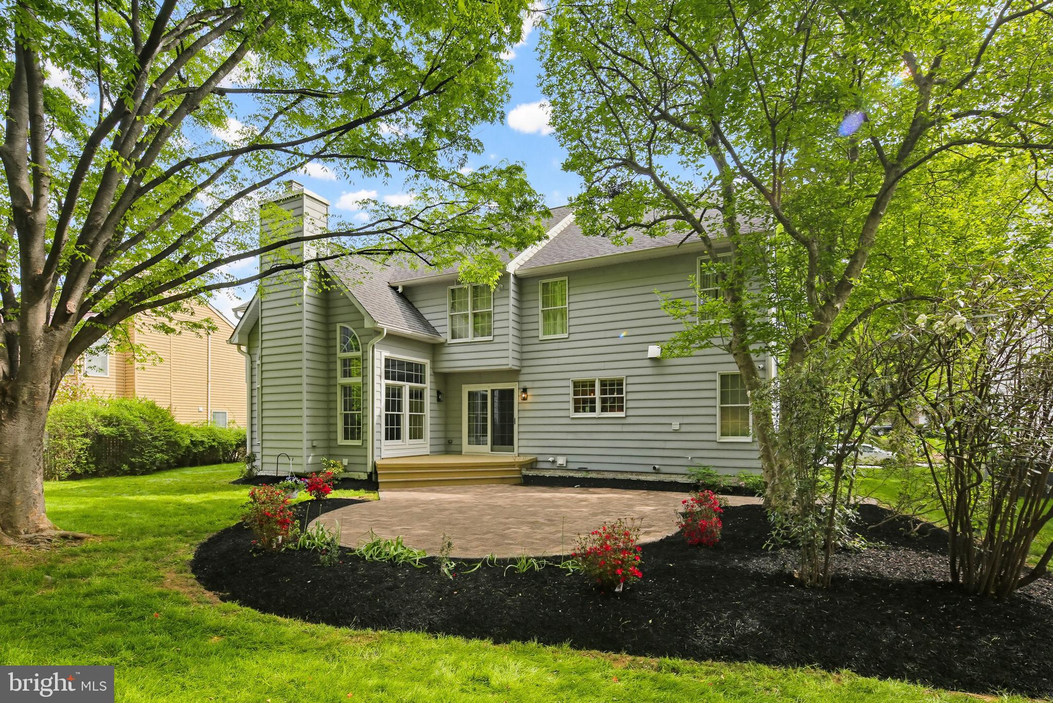 VILLAGE OF RIVER HILL - Residential