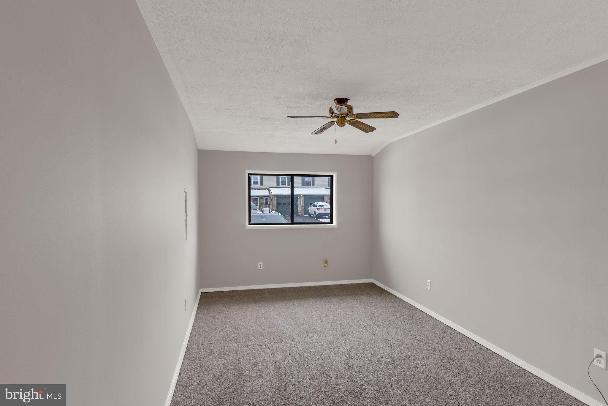 ORCHARD COURTS - Residential