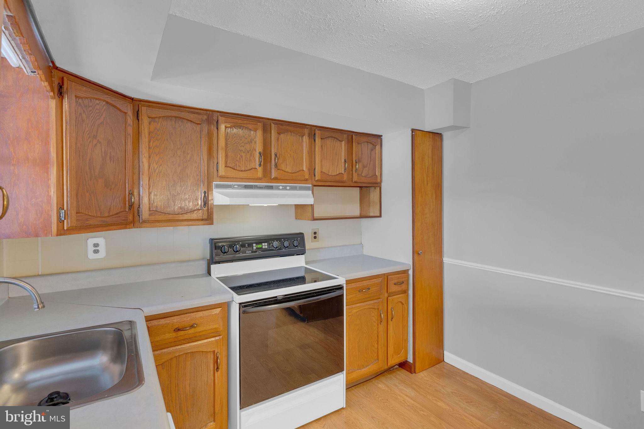 ORCHARD COURTS - Residential