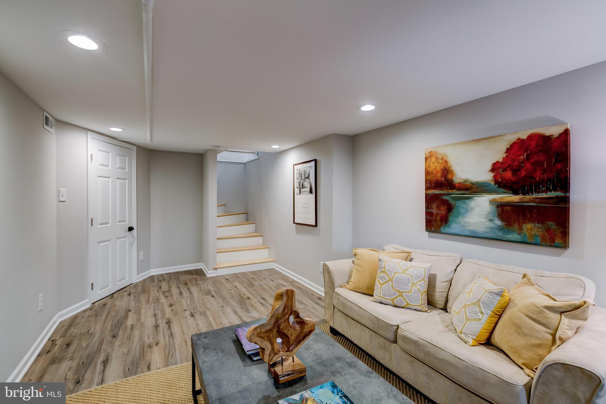 HAMPDEN HISTORIC DISTRICT - Residential