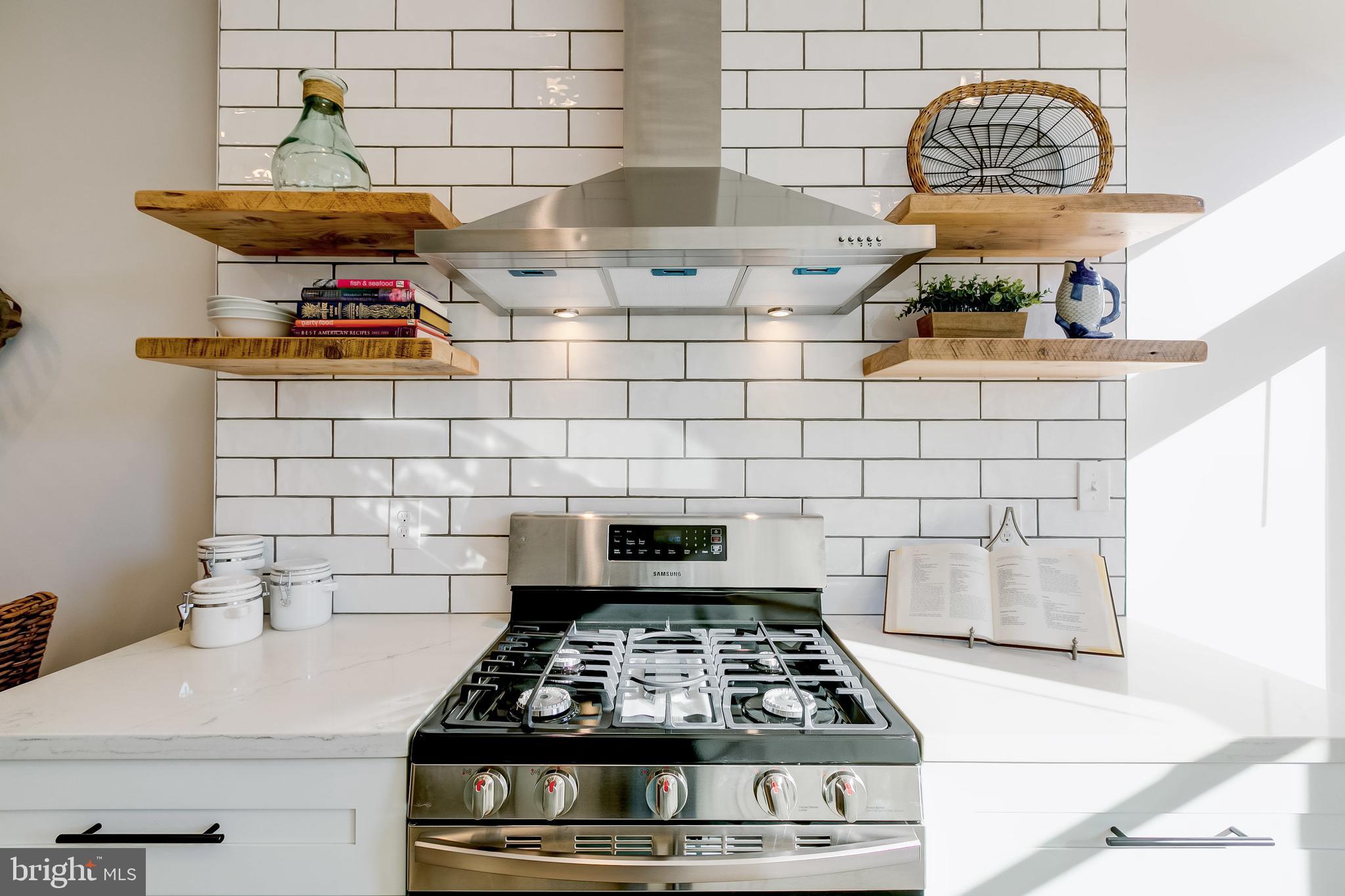 HAMPDEN HISTORIC DISTRICT - Residential