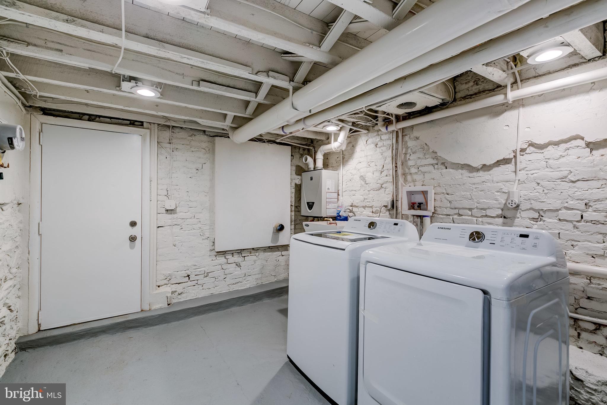 HAMPDEN HISTORIC DISTRICT - Residential