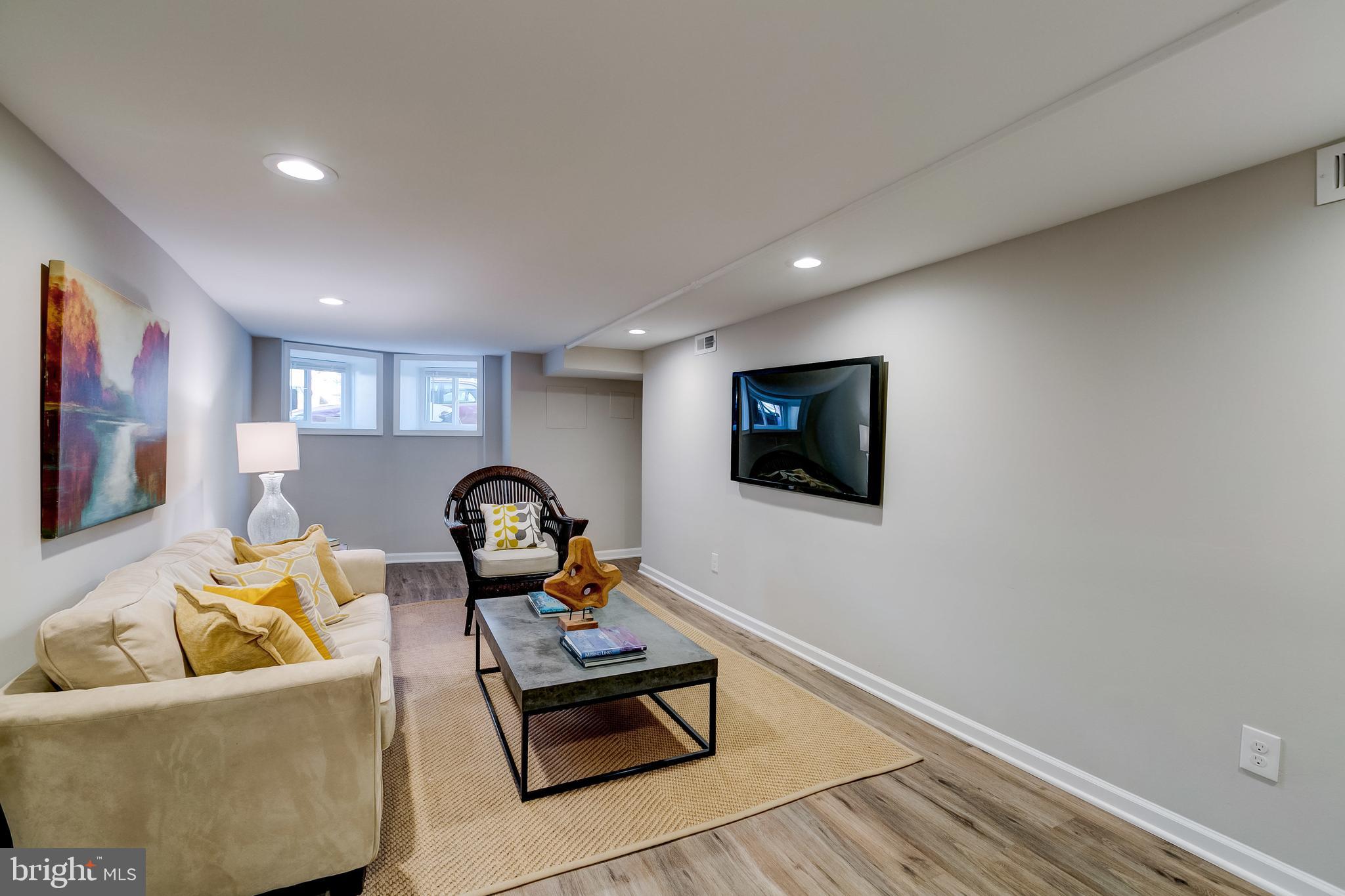 HAMPDEN HISTORIC DISTRICT - Residential