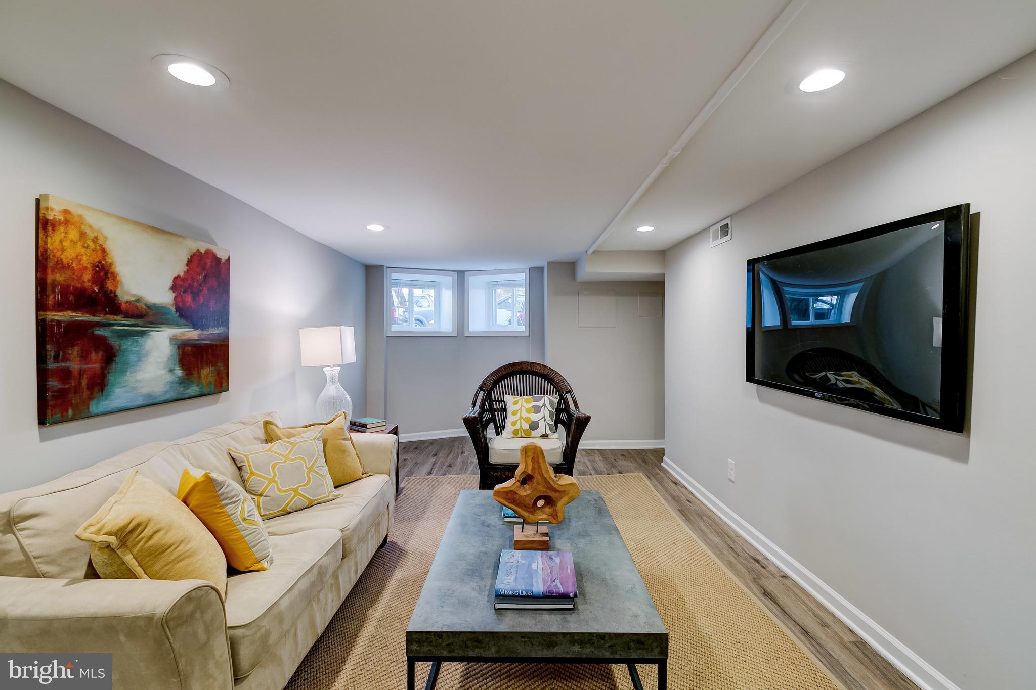 HAMPDEN HISTORIC DISTRICT - Residential