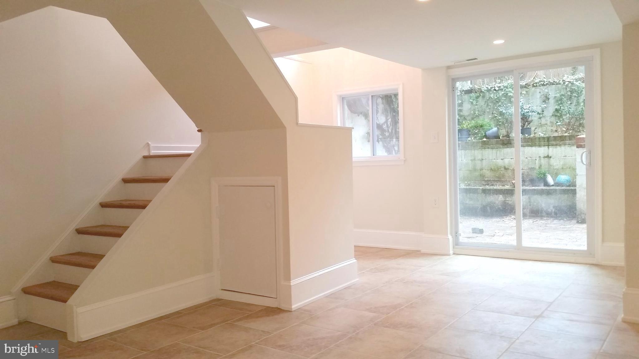 WASHINGTON SQ WEST - Residential Lease