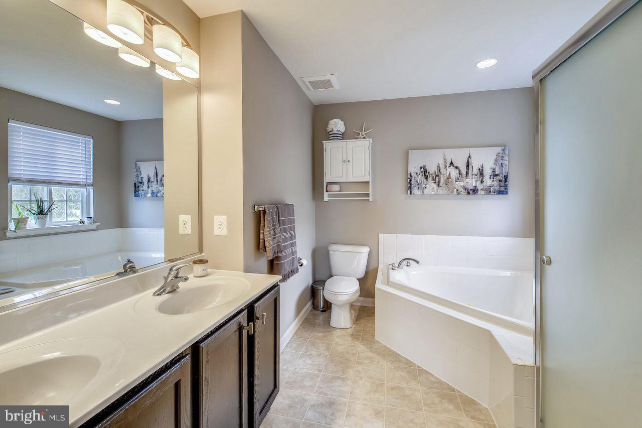 HARBOR POINTE - Residential