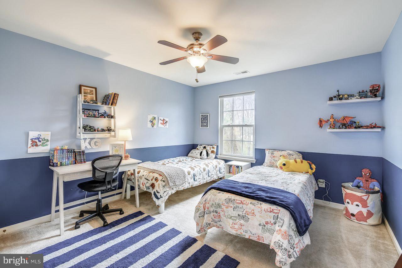 HARBOR POINTE - Residential