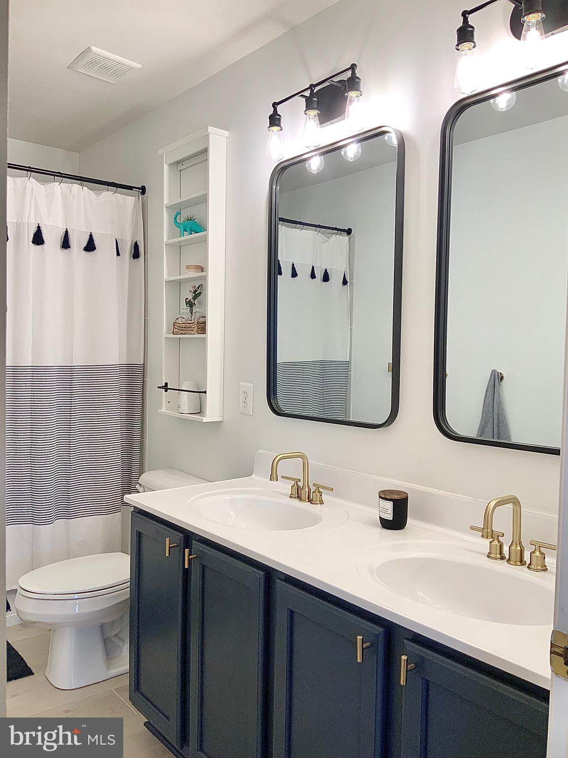 HARBOR POINTE - Residential