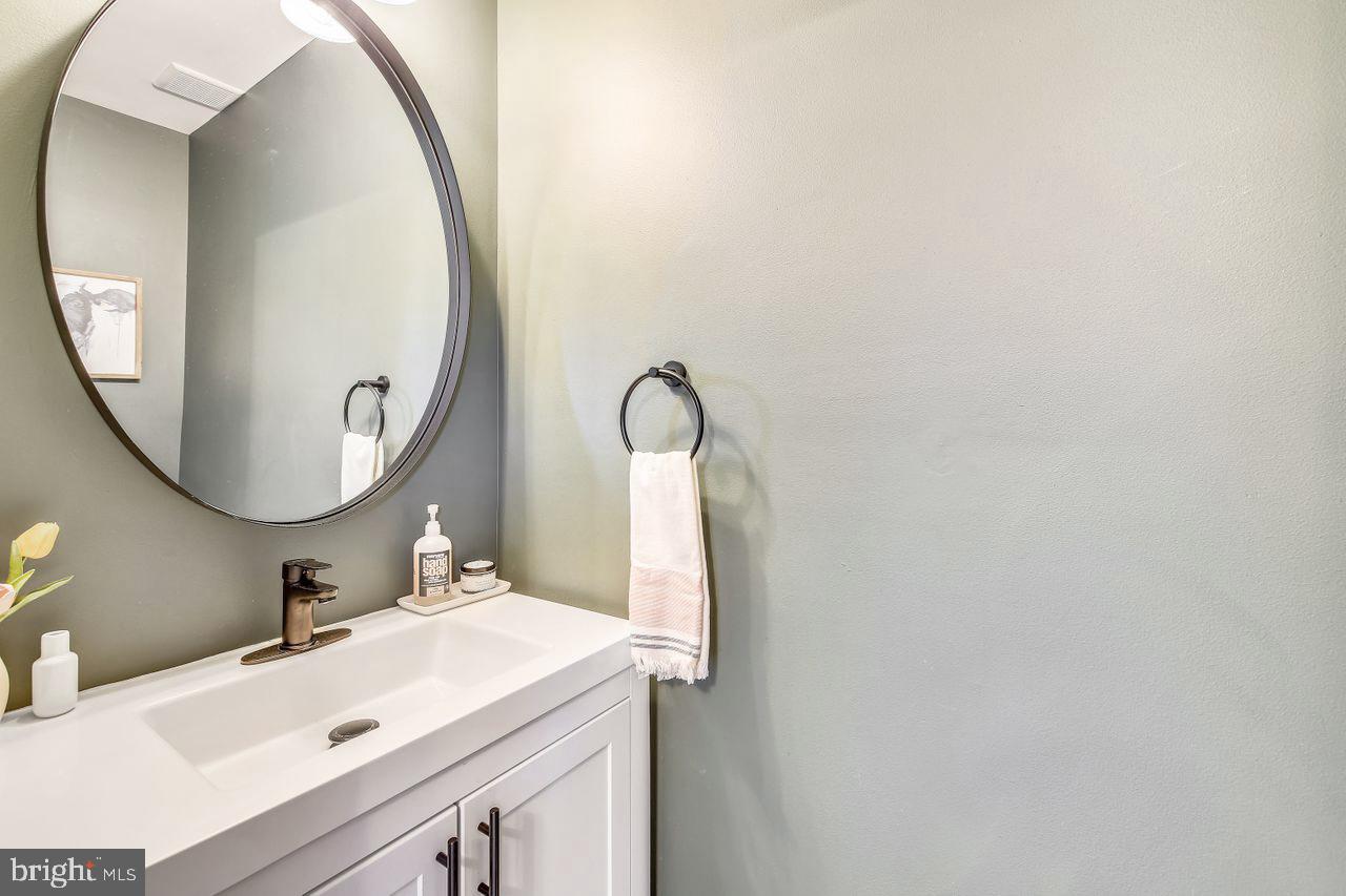 HARBOR POINTE - Residential