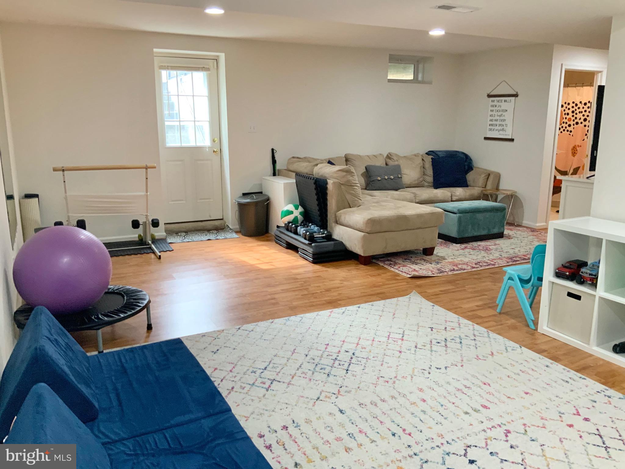 HARBOR POINTE - Residential