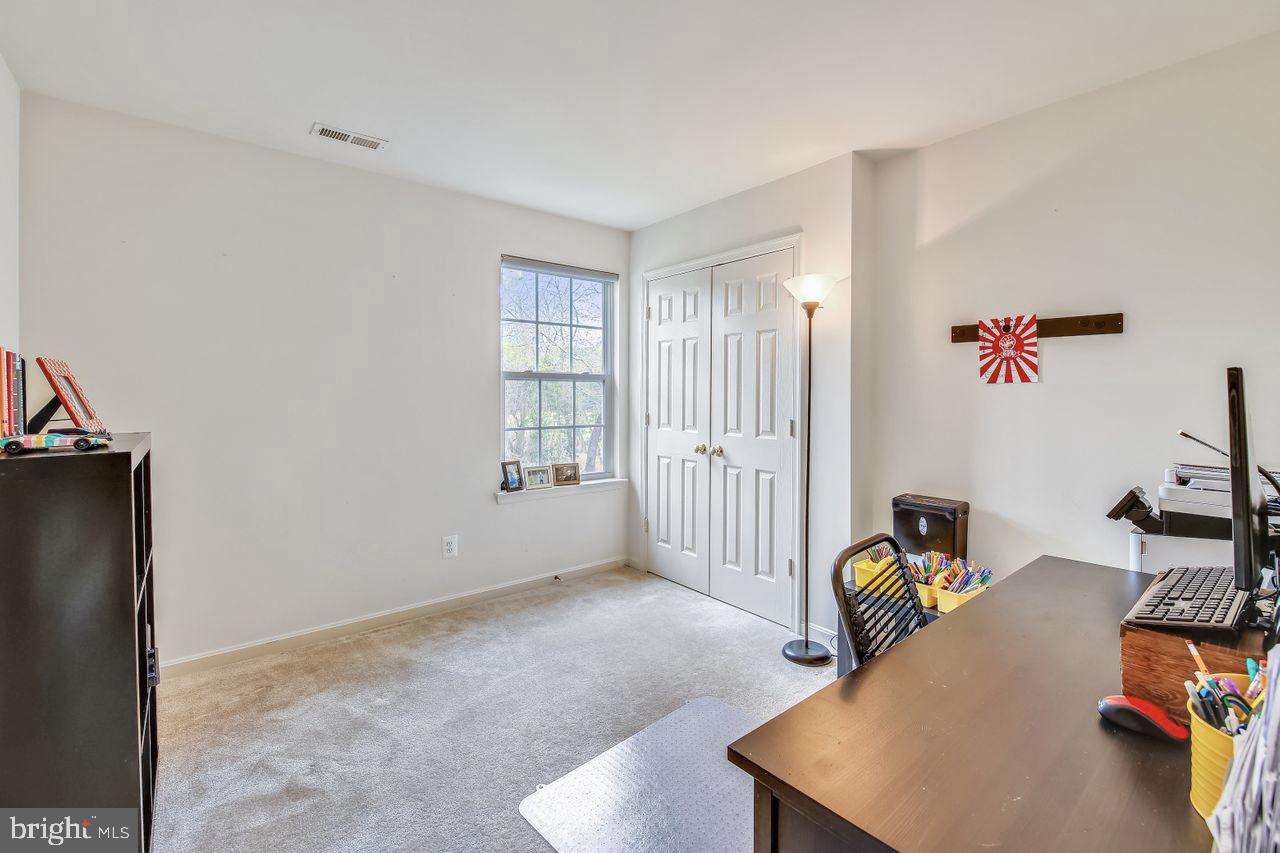 HARBOR POINTE - Residential