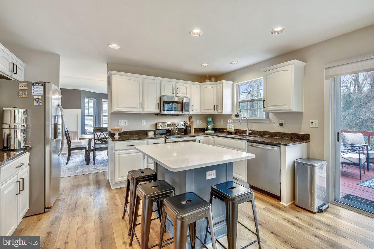 HARBOR POINTE - Residential