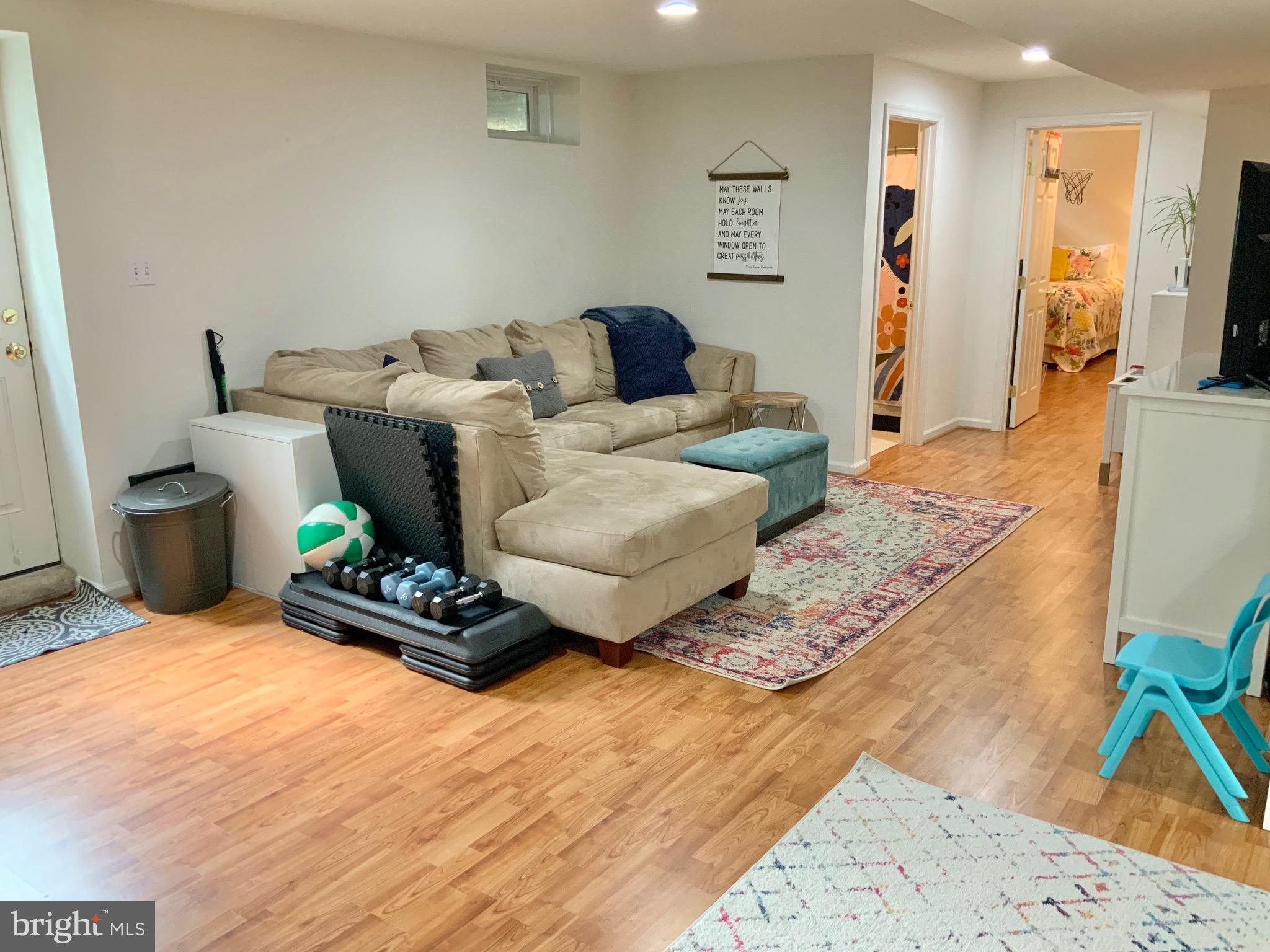 HARBOR POINTE - Residential