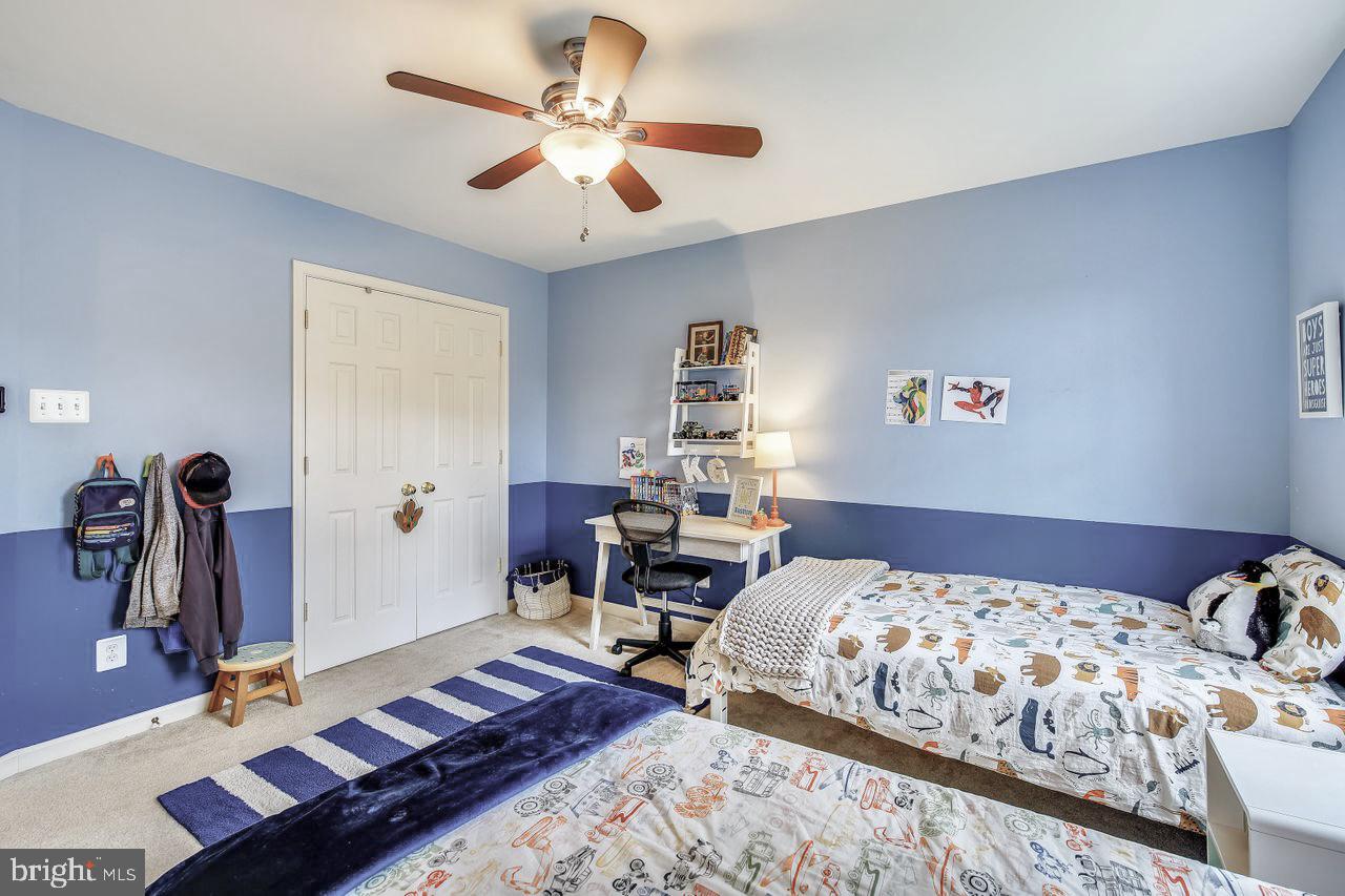 HARBOR POINTE - Residential