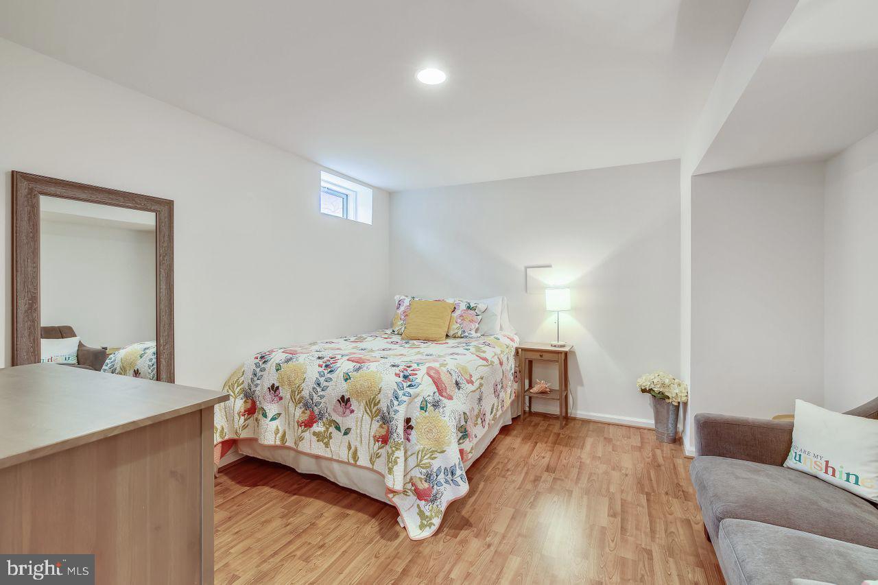 HARBOR POINTE - Residential