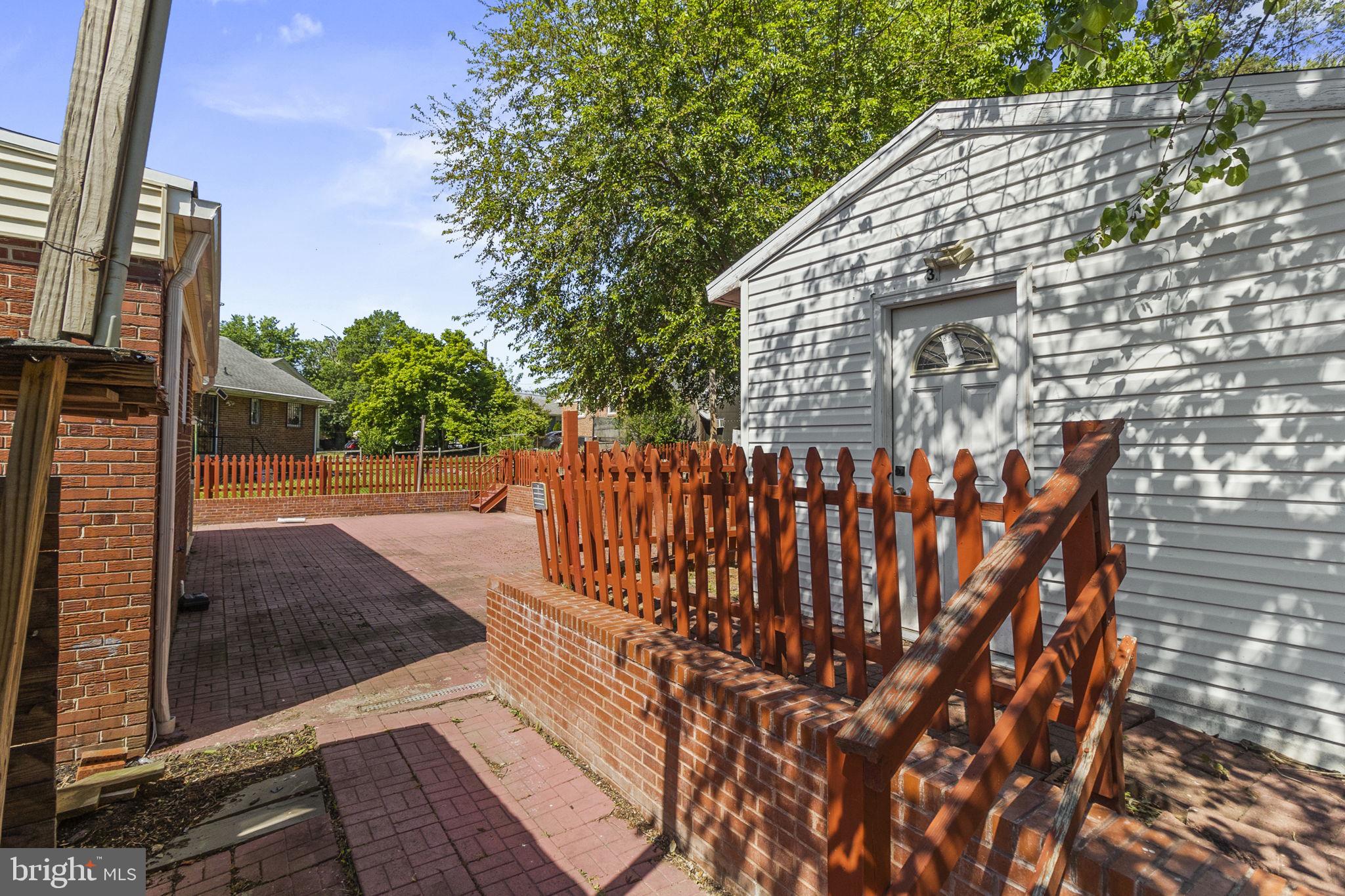 LANGLEY PARK - Residential