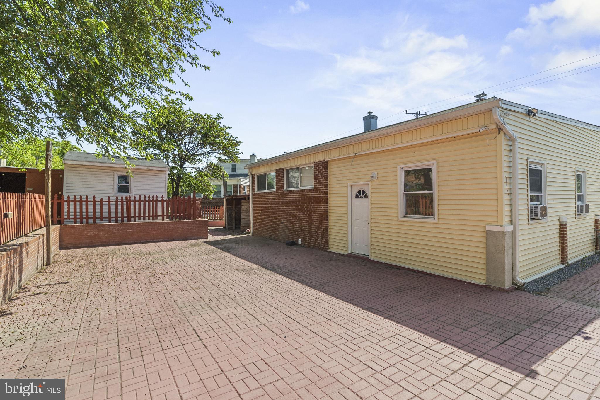 LANGLEY PARK - Residential