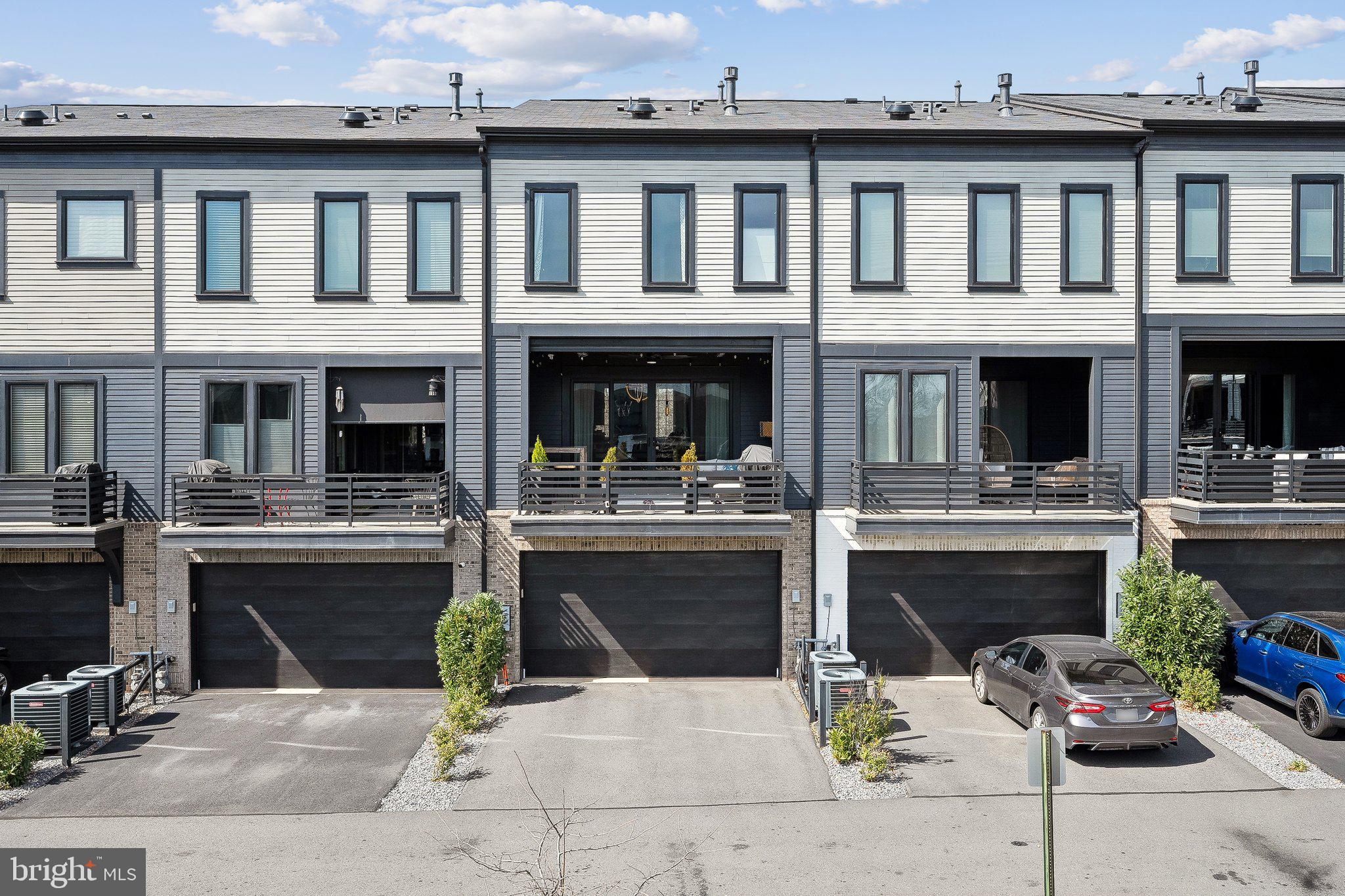 ONE LOUDOUN - Residential Lease