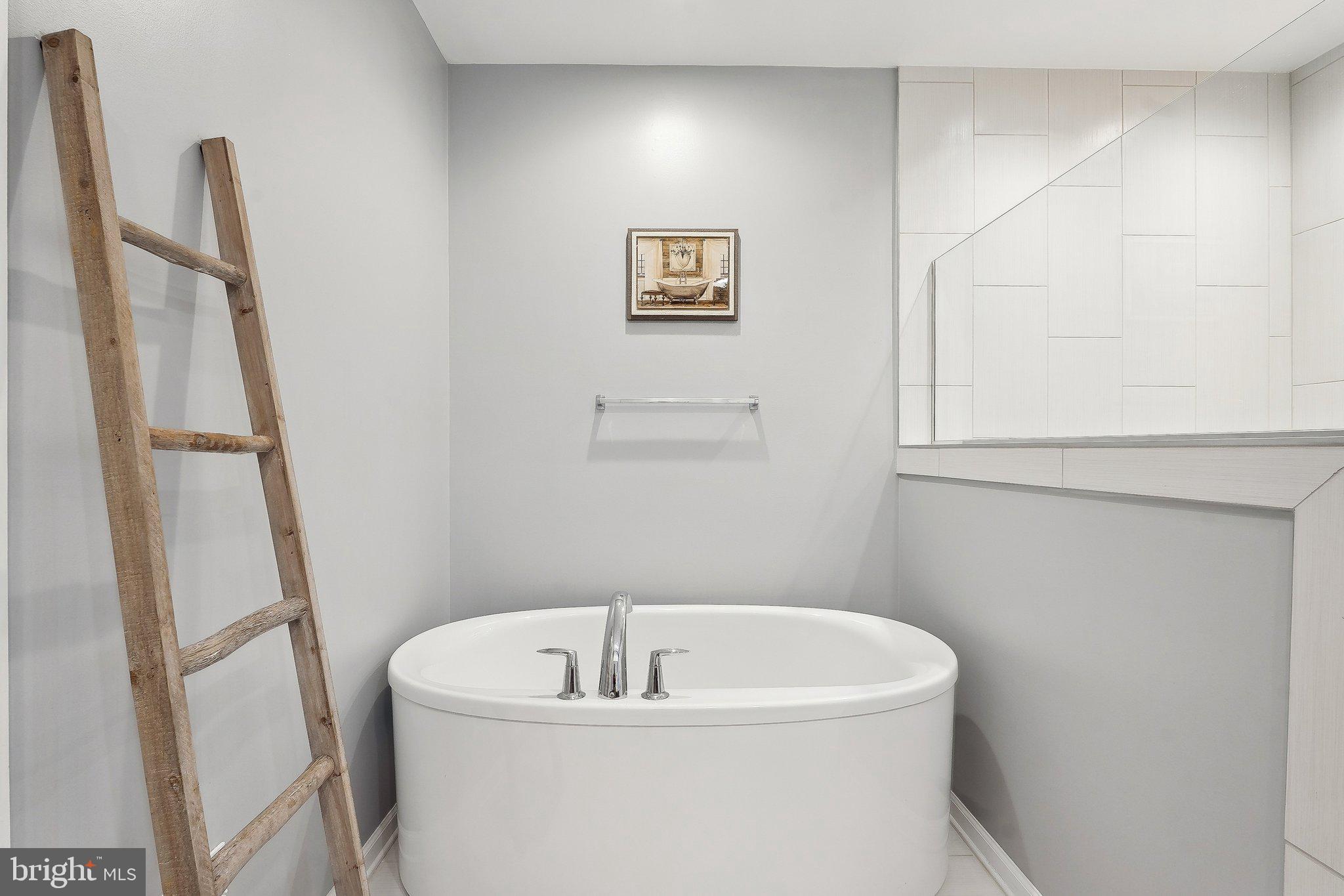 ONE LOUDOUN - Residential Lease