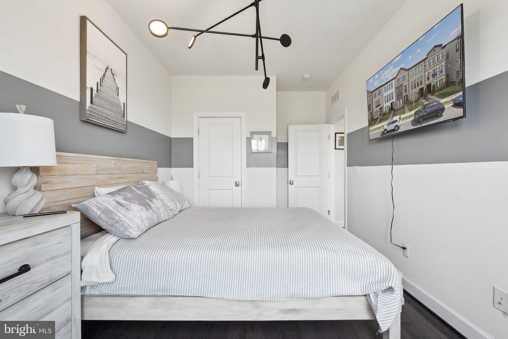 ONE LOUDOUN - Residential Lease