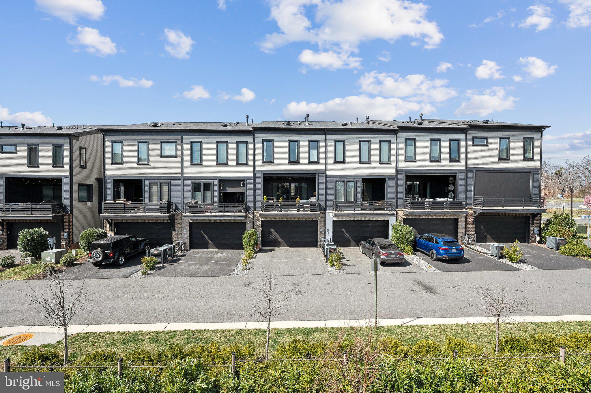 ONE LOUDOUN - Residential Lease