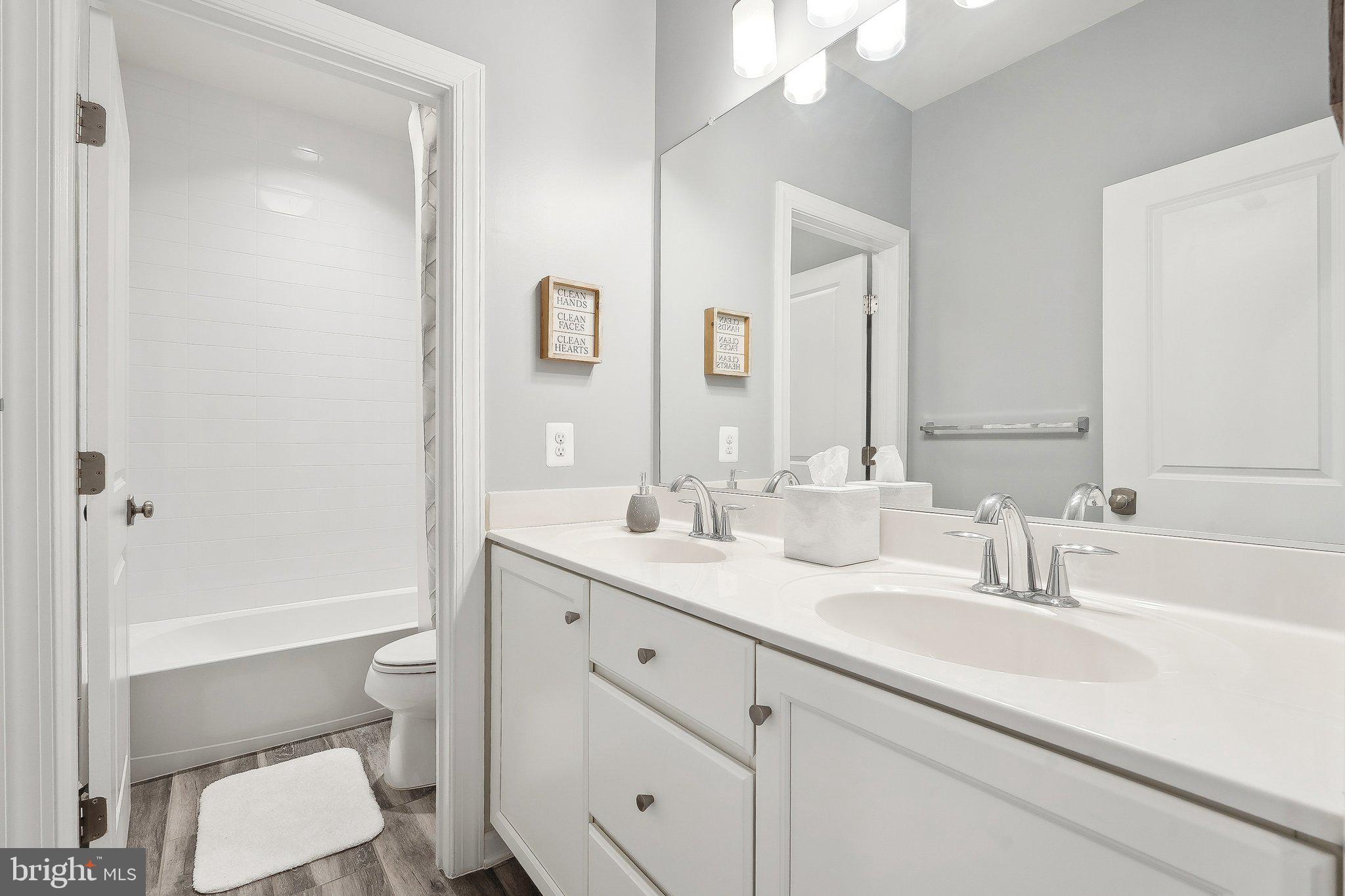 ONE LOUDOUN - Residential Lease