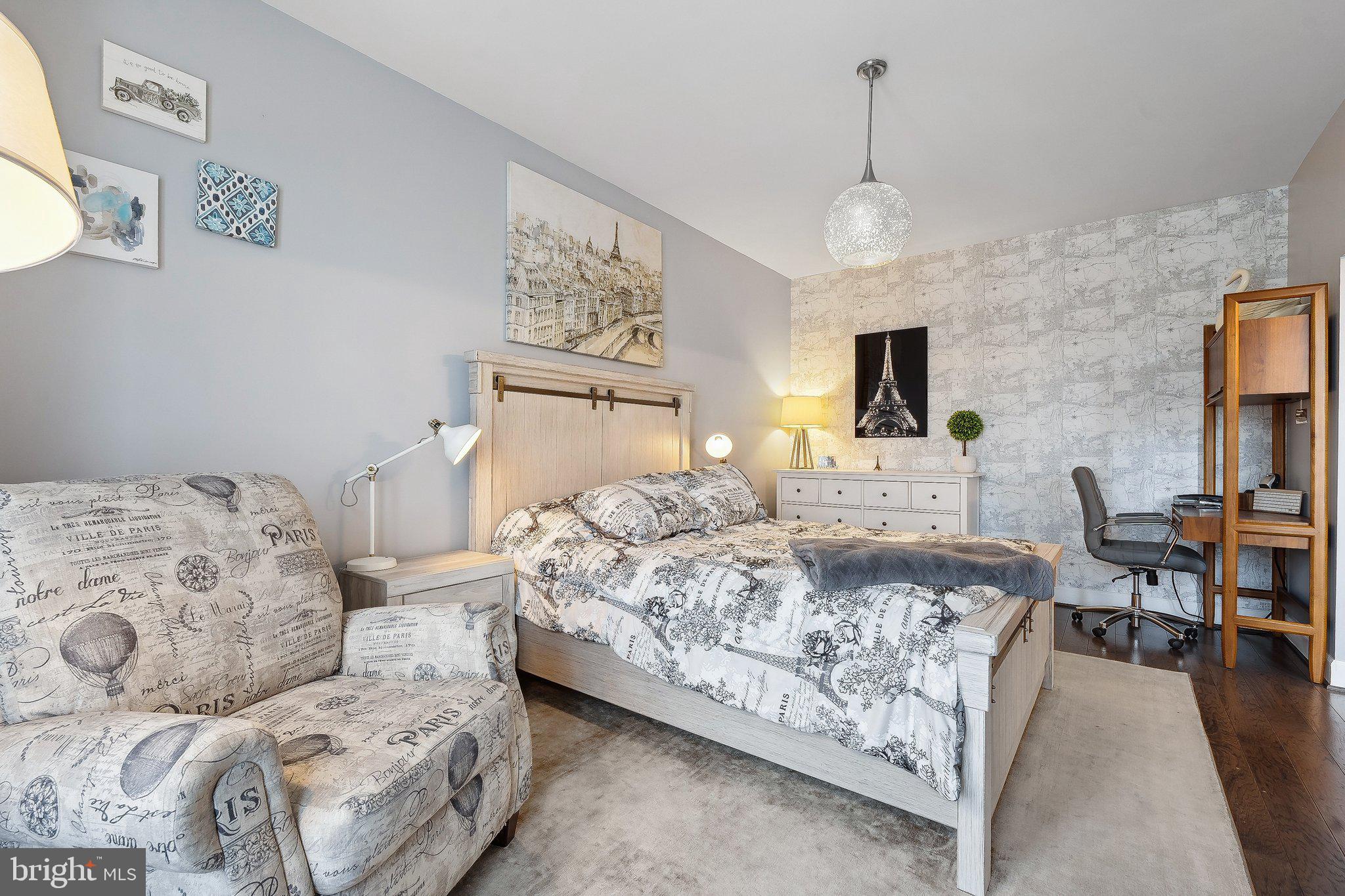 ONE LOUDOUN - Residential Lease